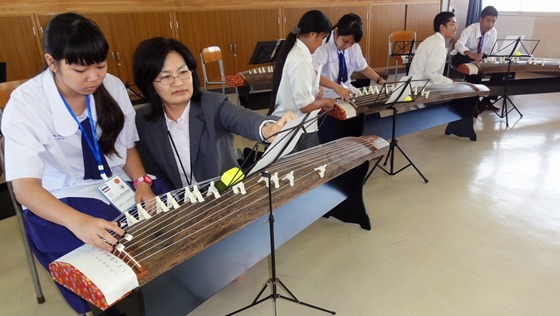 タイ交換留学生が瀬戸田高校を訪問　日本の文化楽しむ