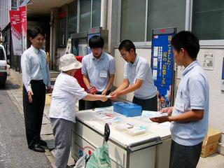 [7月16日] 因島高校職場訪問　郵便局に６人