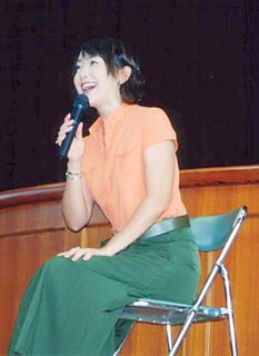 [9月14日] 女優・東ちづるさん　母校因島高校で講演【１】